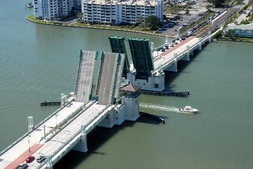 alt="Bascule Span Double leaf Bridge"
